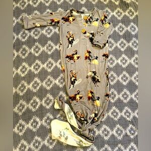 Buckaroo Laredo Bull Knotted Gown